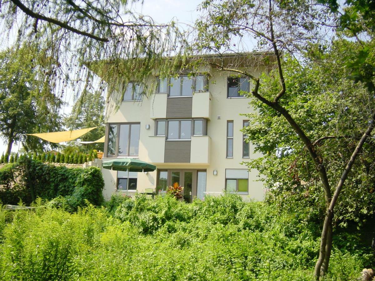 Villa Am Weinberg 瓦伦 外观 照片